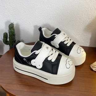 奶fufu厚底卡通小白鞋女2026春季新款ins潮学生百搭增高圆头板鞋