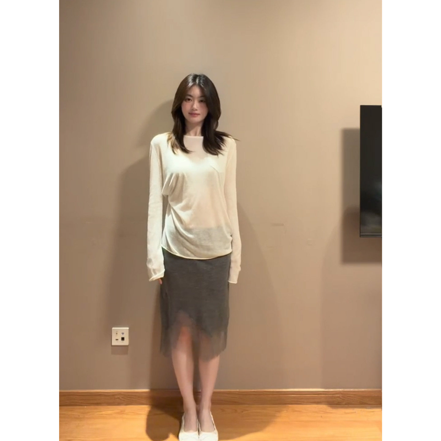 深灰色针织蕾丝拼接半裙女修身包臀休闲百搭中长款不规则半身裙