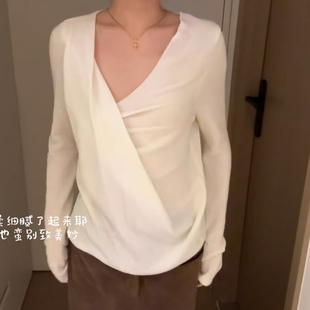 设计感荡领纽结不对称针织上衣女2026新款辣妹修身显瘦百搭T恤