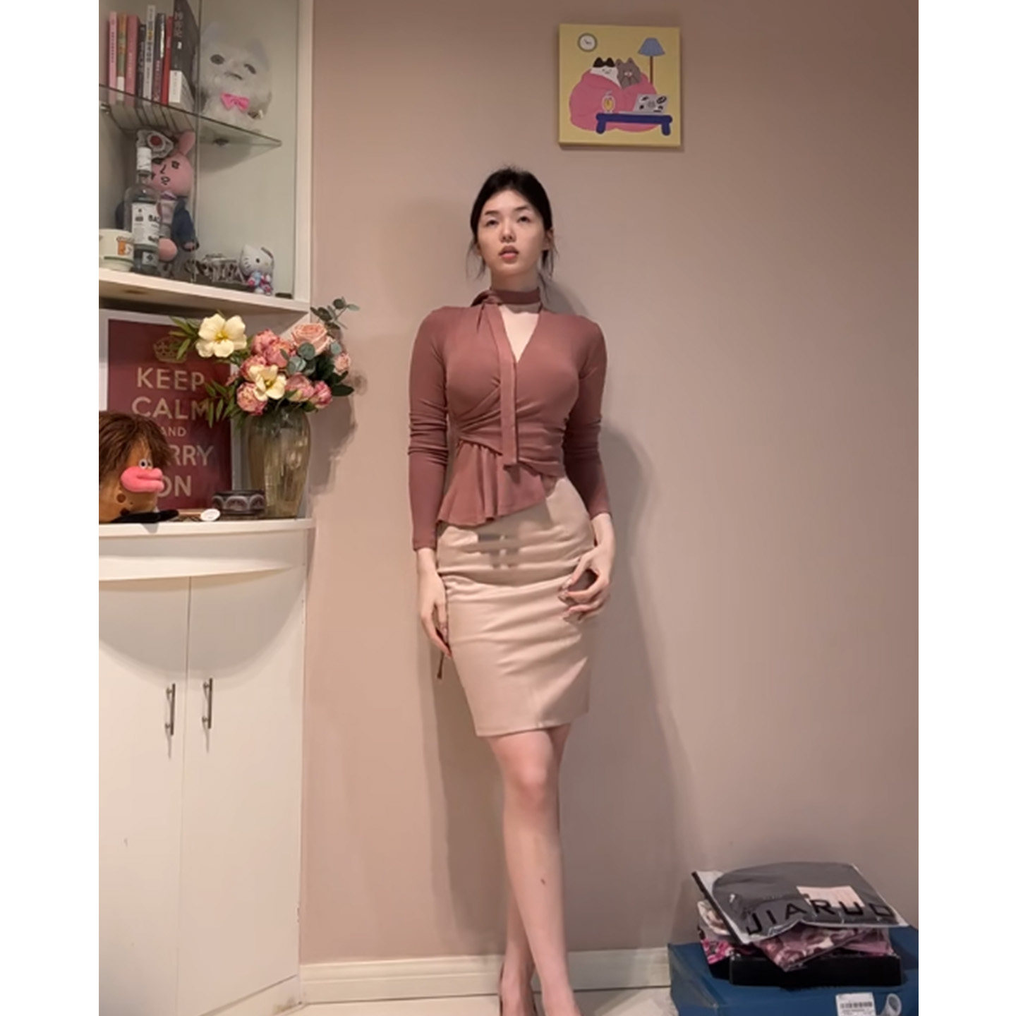 韩系辣妹交叉v领长袖T恤女设计感荷叶边收腰打底纯欲修身飘带上衣