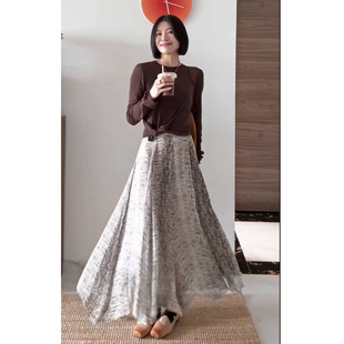 灰绿色薄纱不对称飘逸印花半身裙女2025新款 高腰百搭休闲遮胯长裙