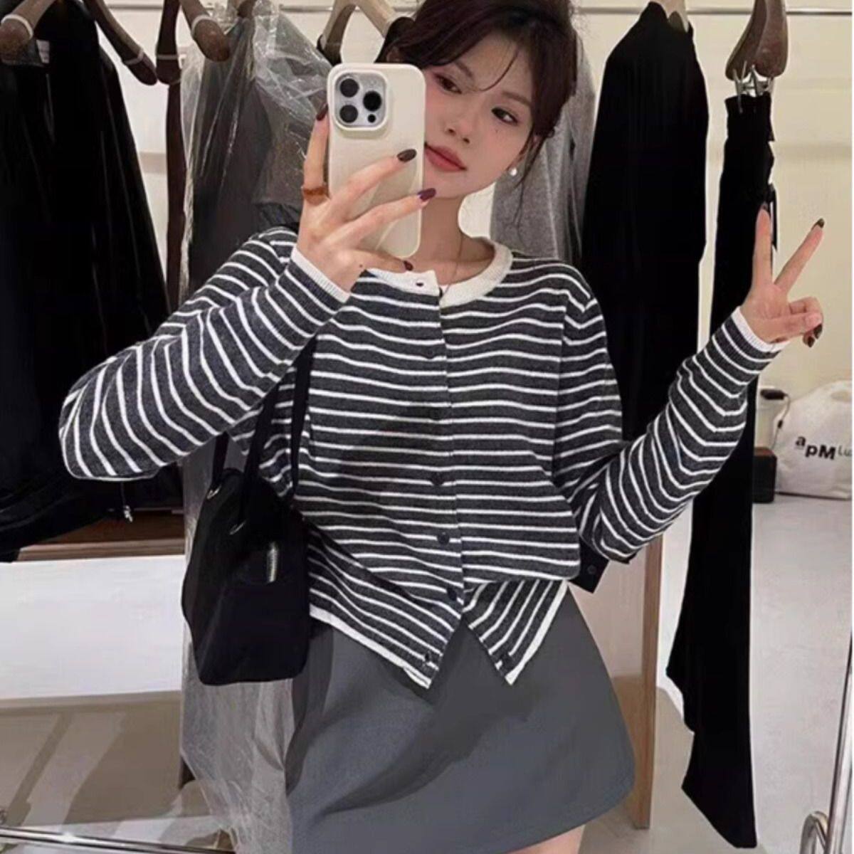 秋冬韩系撞色条纹针织女开衫