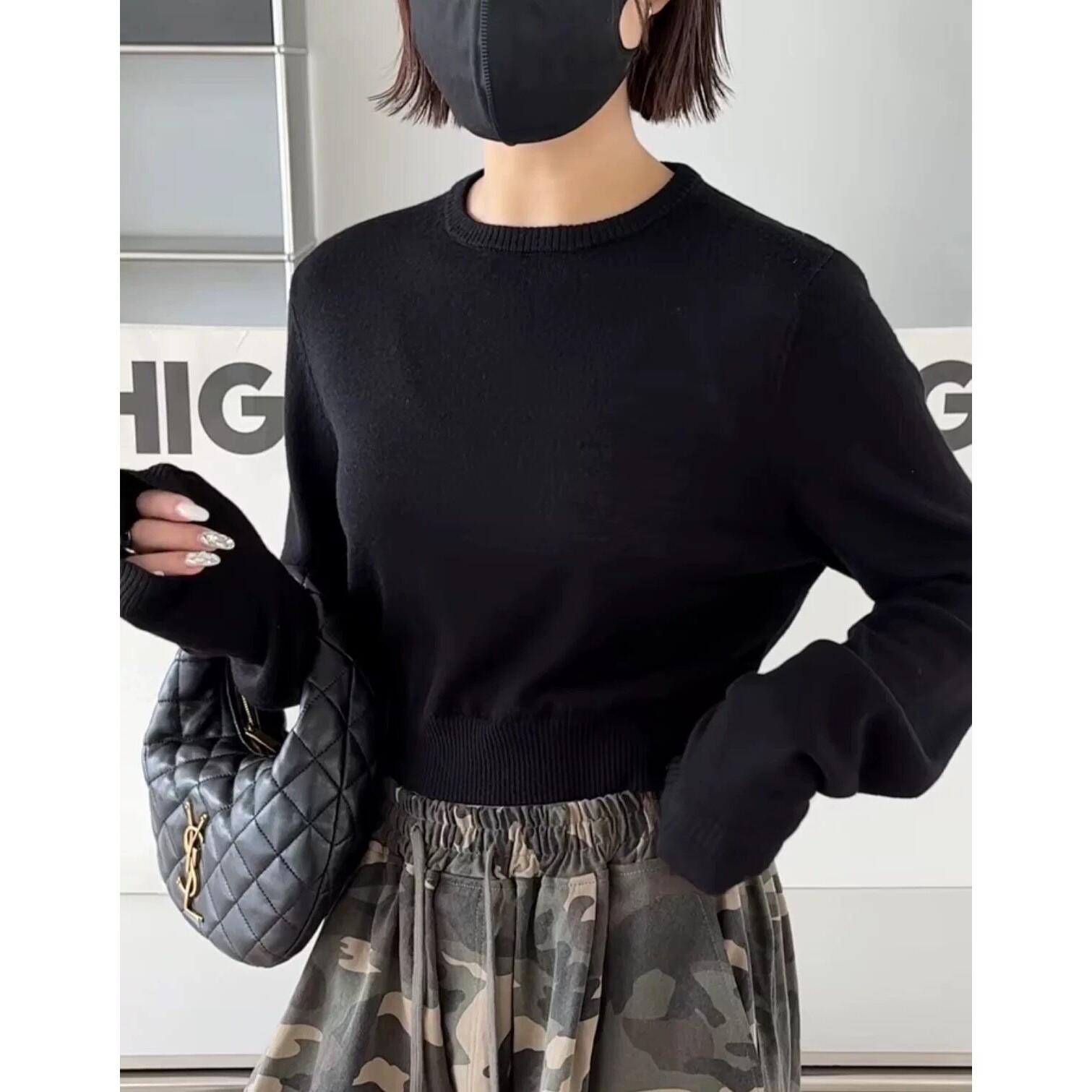 诗歌兰女装2026春款 C25132潮流个性美式极简长袖短款针织衫女