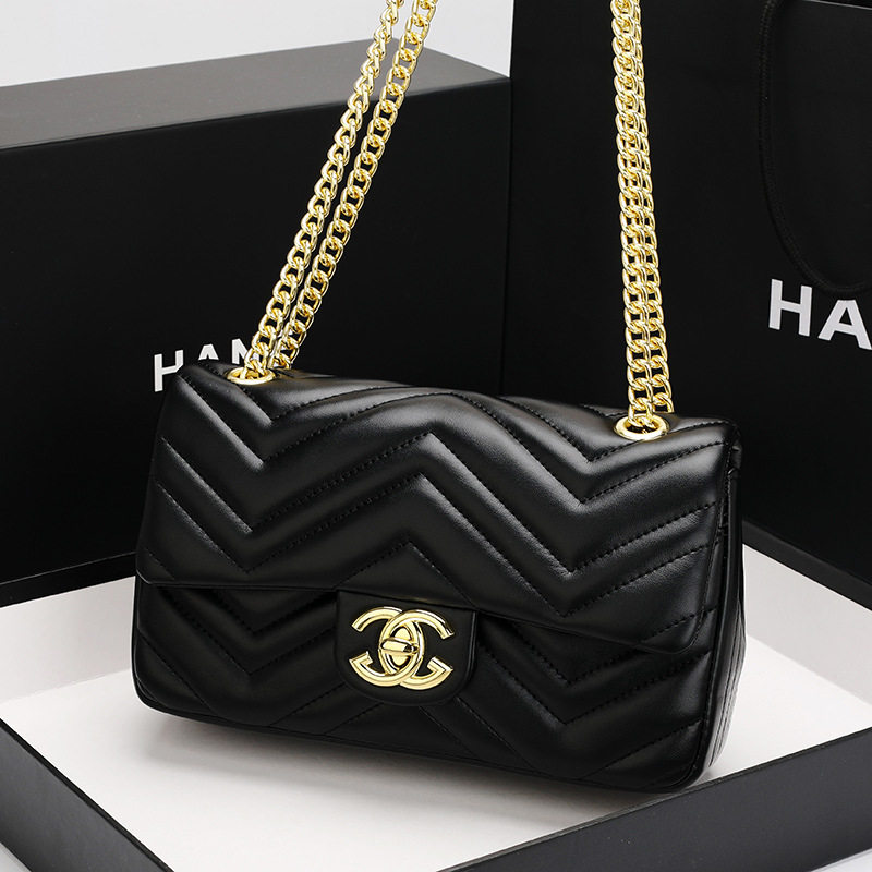 2026轻奢新款潮时尚百搭真皮菱格包小方包单肩斜挎链条包女包