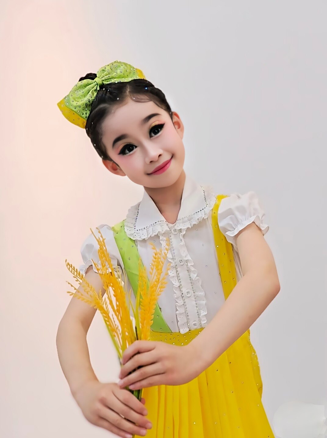 儿童舞蹈演出服啦啦队多巴胺班服小学生麦田的心跳幼儿园表演服装
