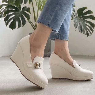 坡跟单鞋女新款秋季气质增高百搭单鞋高跟尖头轻便日常通勤工作鞋