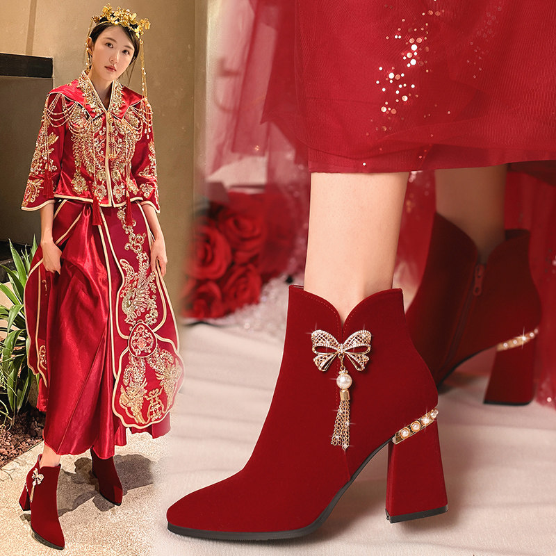 冬季婚鞋女2025新款粗跟新娘结婚靴子秀禾婚纱两穿红色高跟鞋短靴