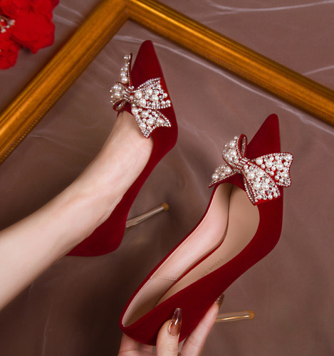 婚鞋女2023年新款新娘鞋酒红色秀禾婚纱不累脚高跟鞋法式结婚红鞋