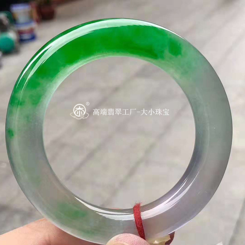 大小珠宝 高冰阳绿天然翡翠手镯女圈口55mm拍卖级高端天然A货翡翠