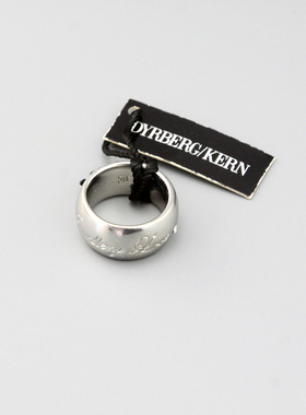 Y银色时尚造型字母戒指指环孤品