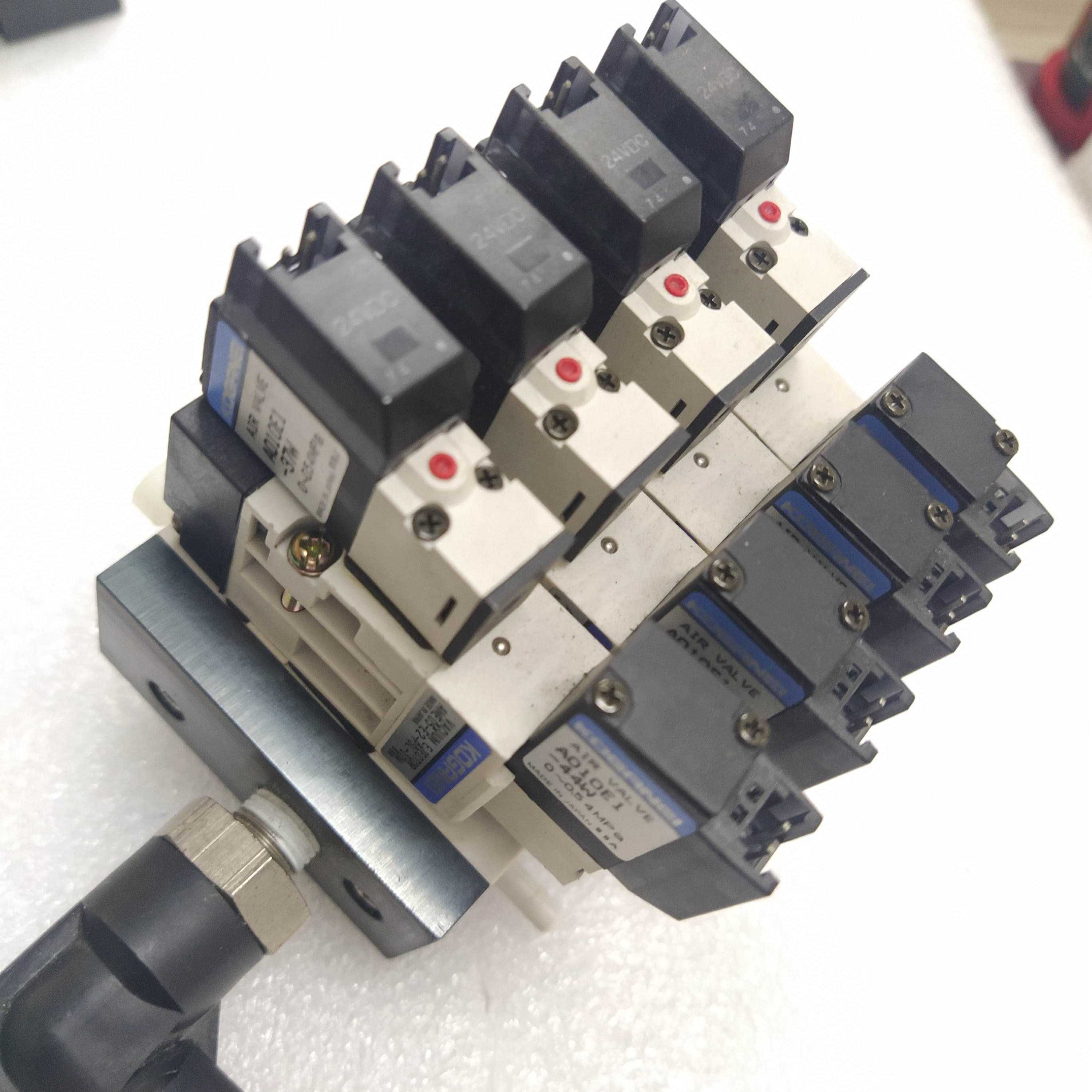 LC2-KU1-KGT-KV8-KM8-KGS-KGB-M7163-00X-03X-01X-A0X真空电磁阀