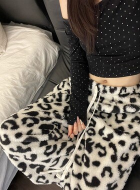 珊瑚绒豹纹阔腿裤女保暖毛绒棉裤子春秋辣妹宽松慵懒松弛感休闲裤