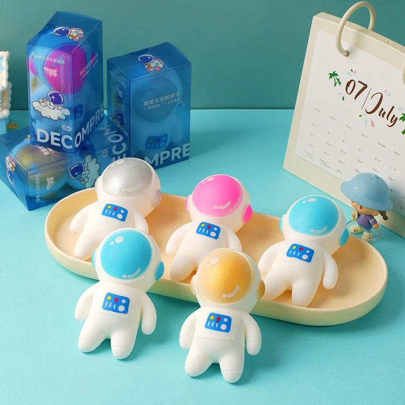 Space Man Squishy Tabas Astronaut Squeeze Fidget Toy Stress - 实物图