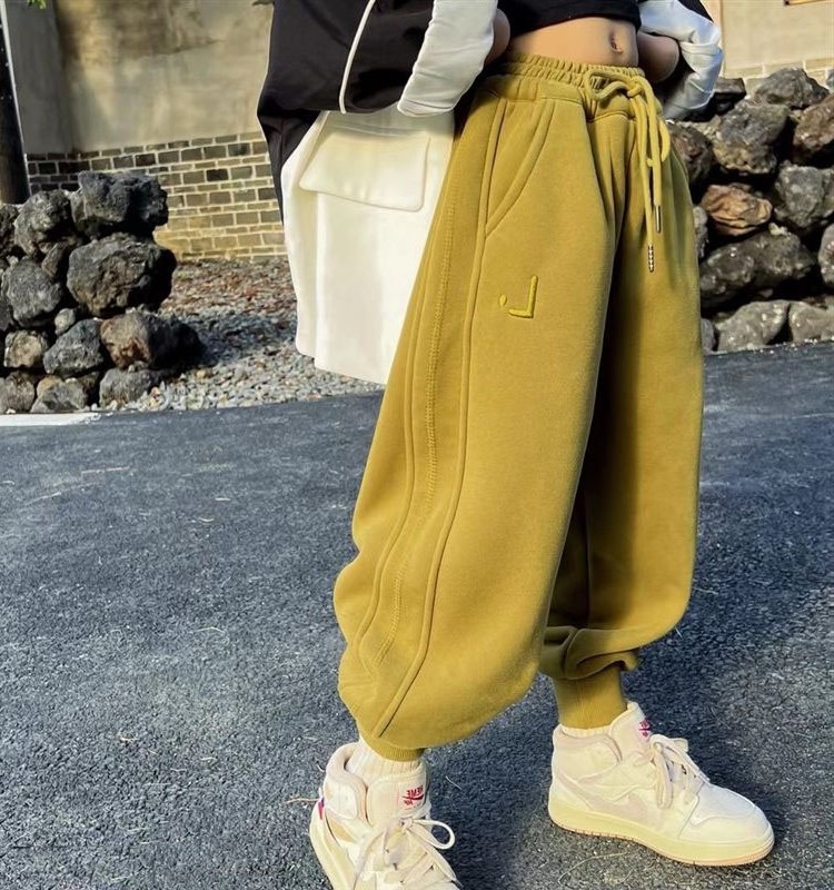 女童冬款加绒裤子23新款休闲宽松一体绒卫裤中大童百搭加厚束脚裤