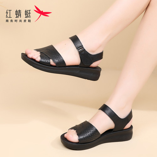 红蜻蜓牛皮凉鞋女款夏季妈妈真皮