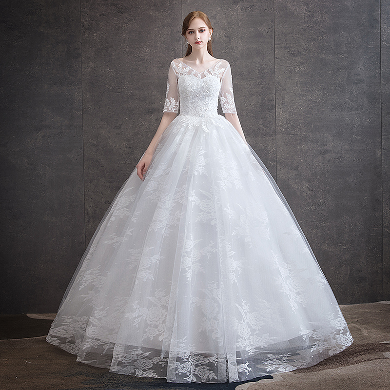 Lace wedding dress suitable for photo sessions, open shoulders Lace wedding dress suitable for photo sessions, open shoulders