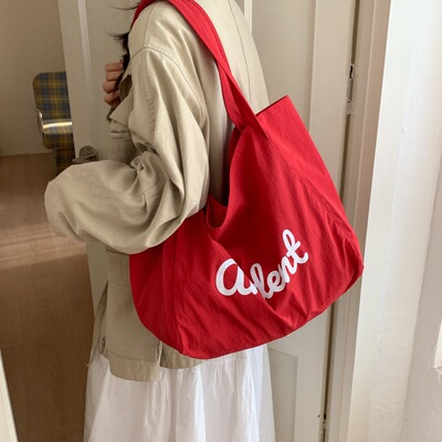 韩版字母印花尼龙大容量托特包