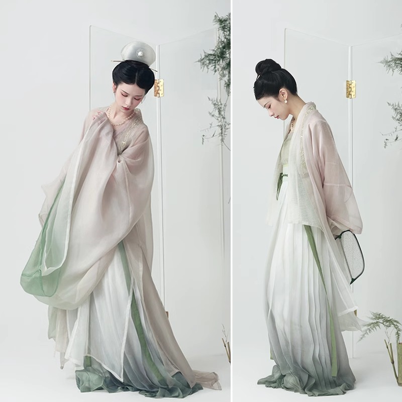 上遥居清冷渐变大袖铁拐长衫百迭