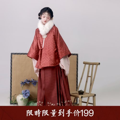 上遥居秋冬红色万字纹加绒短袄