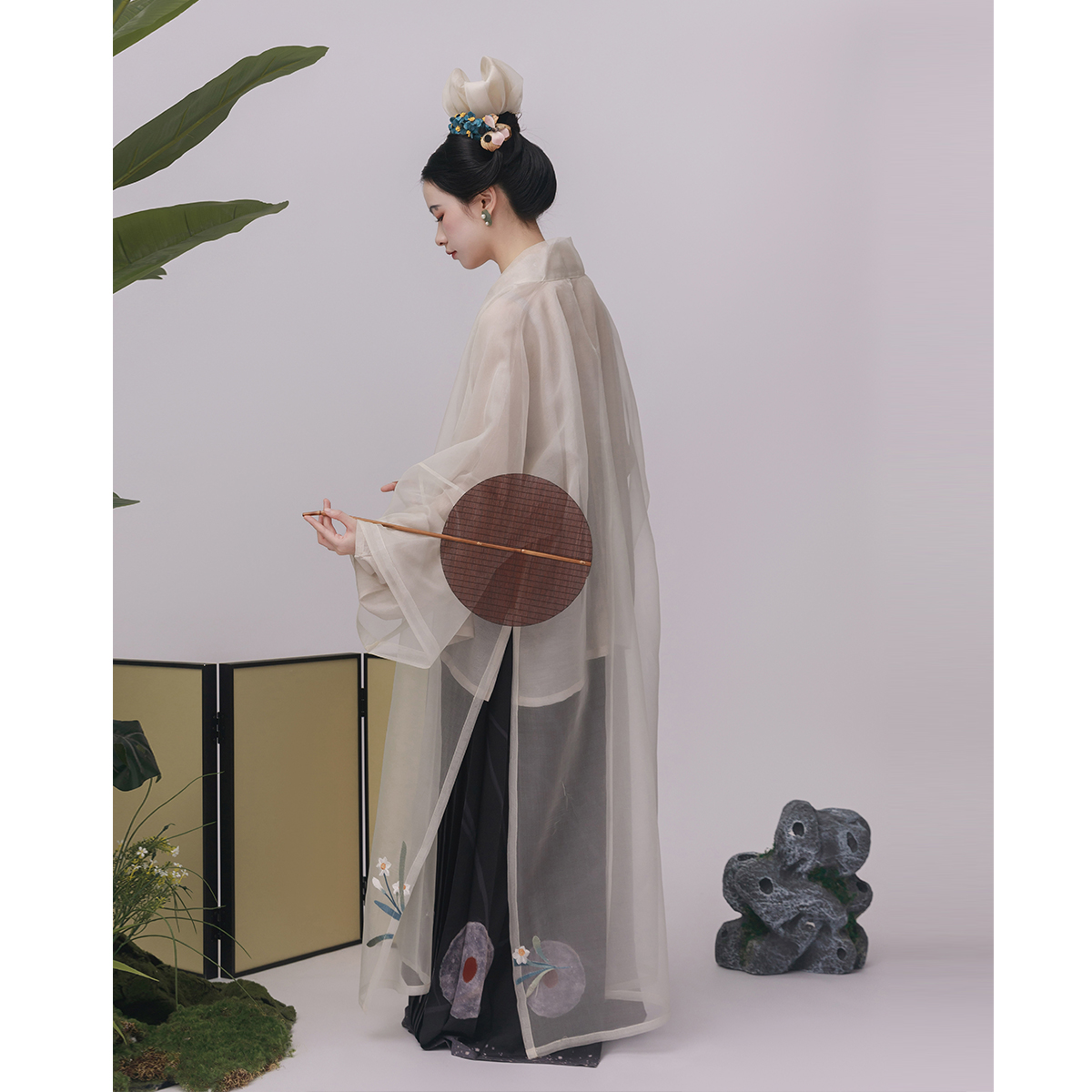 上遥居北宋真丝绡长衫绣花吊带