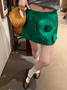 le rouge周美美  口袋多多一眼沦陷复古绿哑光缎面低腰半身短裙