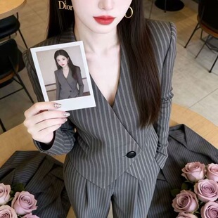 春季洋气新款时尚气质女神范高级感翻领条纹两件套上衣长裤子女潮