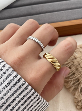 钛钢不掉色牛角包麻花开口戒指小众设计ins潮复古轻奢高级感指环