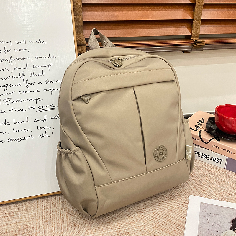 2025新款双肩包女时尚百搭大容量旅行通勤包休闲轻便牛津布小背包