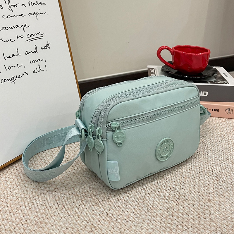 牛津布新款高级感小包包时尚百搭多隔层手机包女士斜挎单肩尼龙包