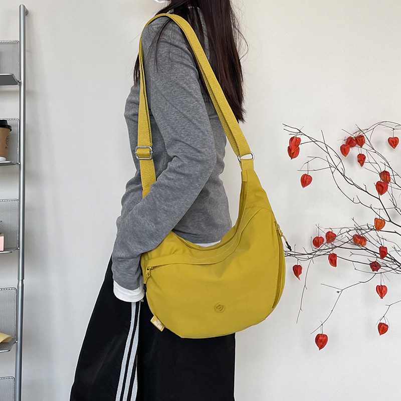 单肩包女新款大容量轻便帆布牛津斜挎包小众简约旅行包女休闲百搭