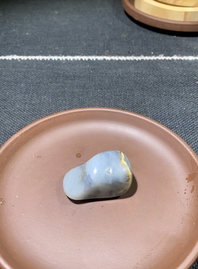 捡漏价新疆和田玉籽料青花玉黑白俏色原石牌子挂件可雕刻可收藏