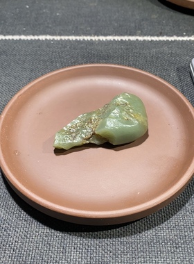 捡漏价新疆和田玉戈壁籽料青玉原石沙漠绿天然太湖石造型手把手搓