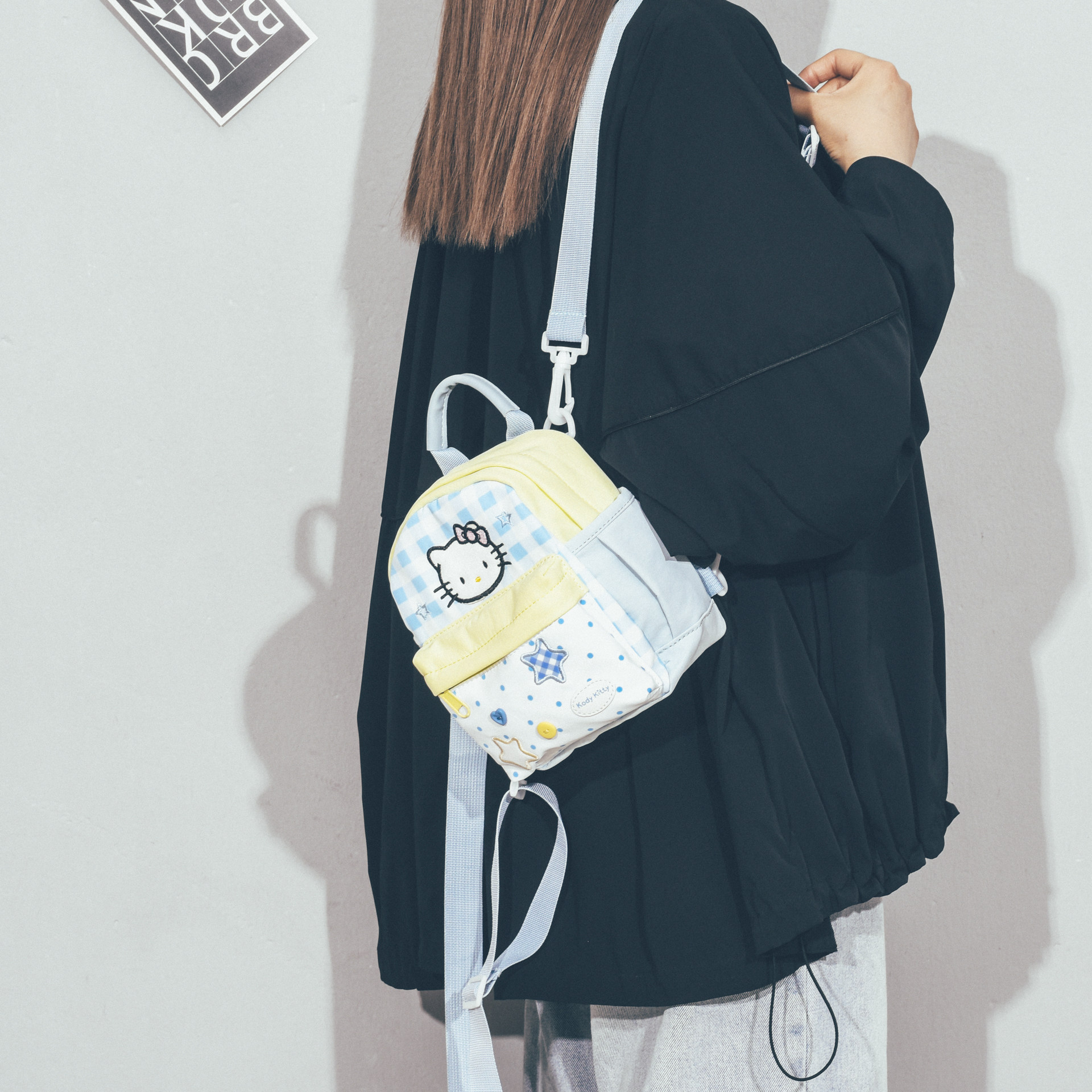 可爱卡通迷你少女双肩包2026新款时尚百搭儿童猫咪刺绣旅游小背包