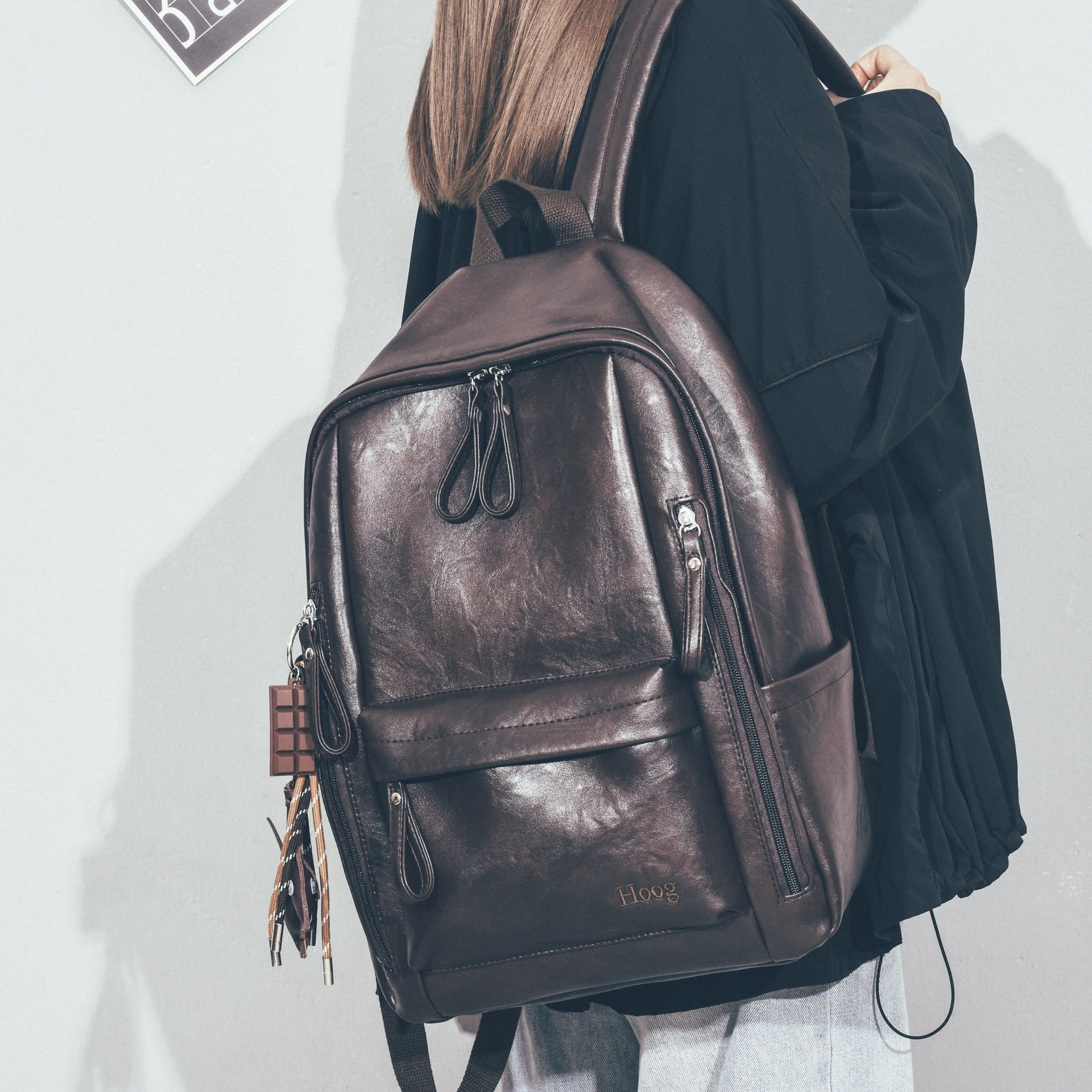 复古皮质双肩包女简约高中大学生书包大容量休闲通勤旅游电脑背包