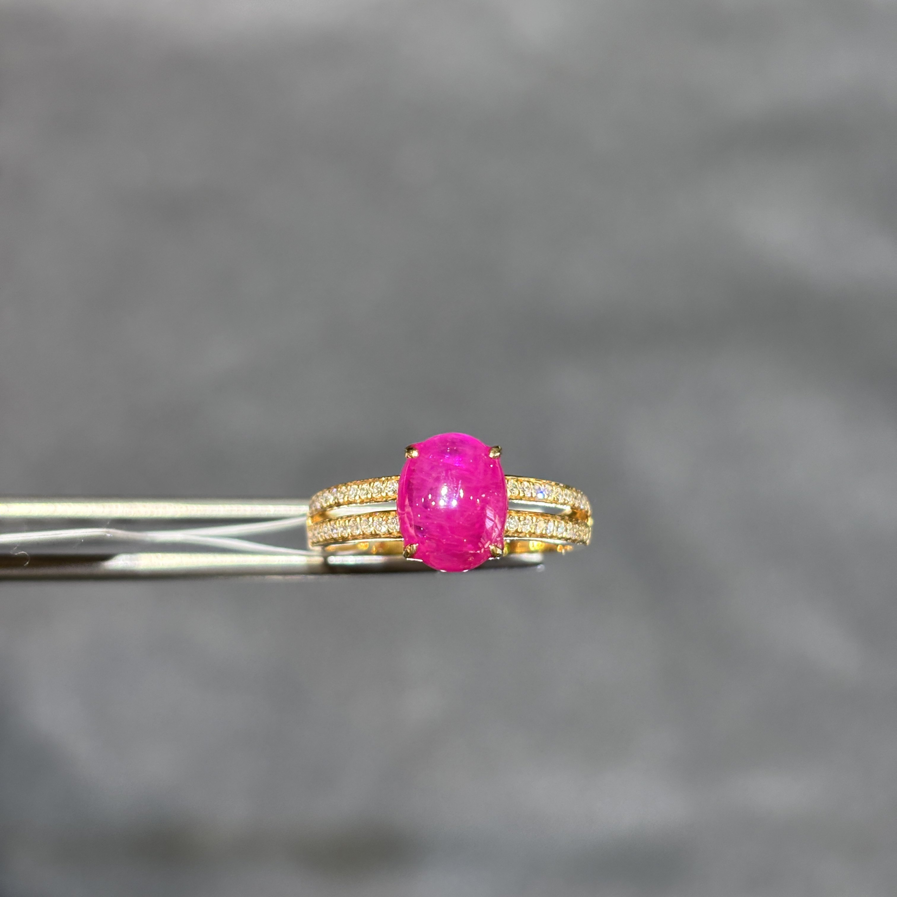 18k黄金缅甸有烧红宝石戒指素面配钻石鸽血红紫红暗红女戒7*9椭圆