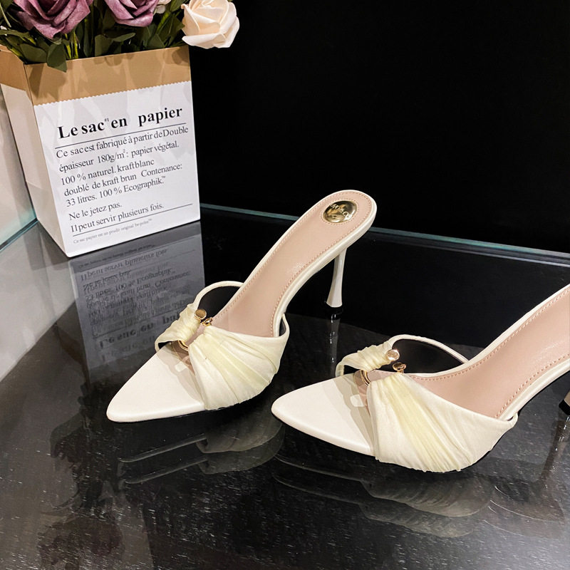 L-67工厂定制换标杨树林2025新款尖头外穿凉拖鞋感褶皱细跟凉鞋女