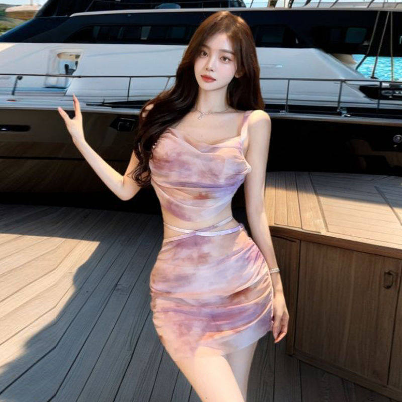 泳衣女款2024新款爆款甜辣性感小胸钢托聚拢裙式分体三件套比基尼