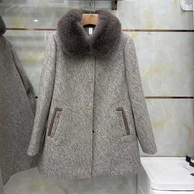 时尚大毛领中长款毛呢大衣