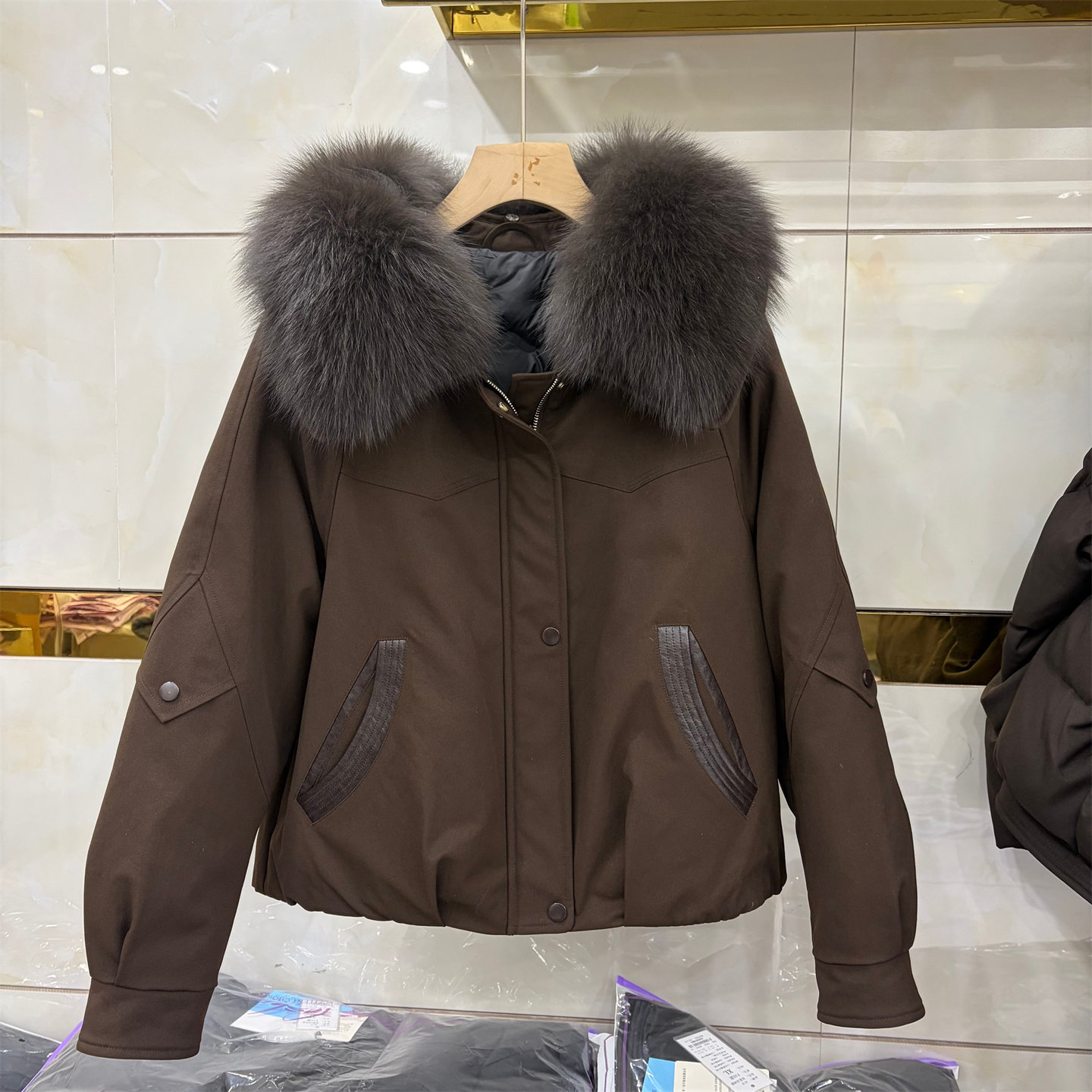 正品狐狸毛领派克服外套女短款连帽拉链棕色毛皮大衣冬季保暖