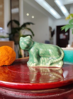 70年代绿釉小猫案头老物件古董艺术摆件