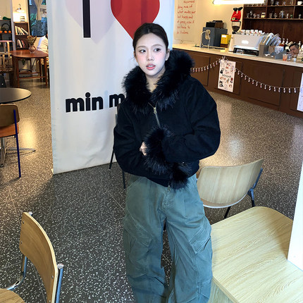 橘子树在哪儿黑色连帽毛领卫衣外套女冬季复古设计感小众短款绒衫