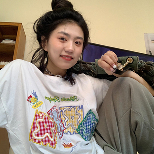 橘子樹在哪兒 T恤女夏寬松白色體恤學(xué)生甜美可愛半袖 方塊繡花短袖