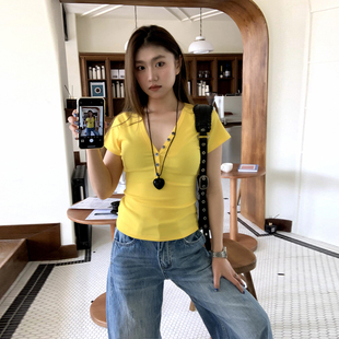 t恤女春夏正肩收腰显瘦百搭短款 橘子树在哪儿韩系V领排扣短袖 上衣