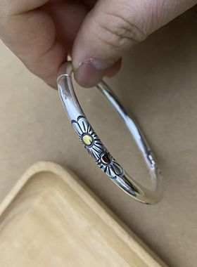 云南老师傅银匠手工錾刻圆杆手镯9999足银实心开口