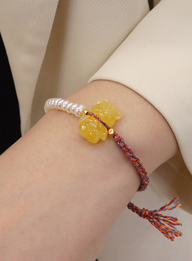 新款潮创意可爱天然珍珠手串轻奢蜜蜡小熊招财猫中式手链女