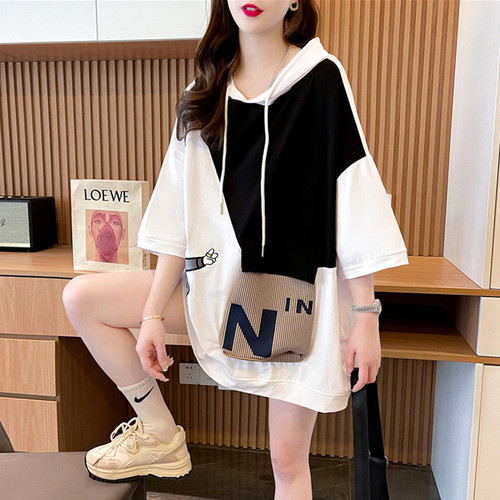 拼色连帽设计感纯棉短袖T恤女