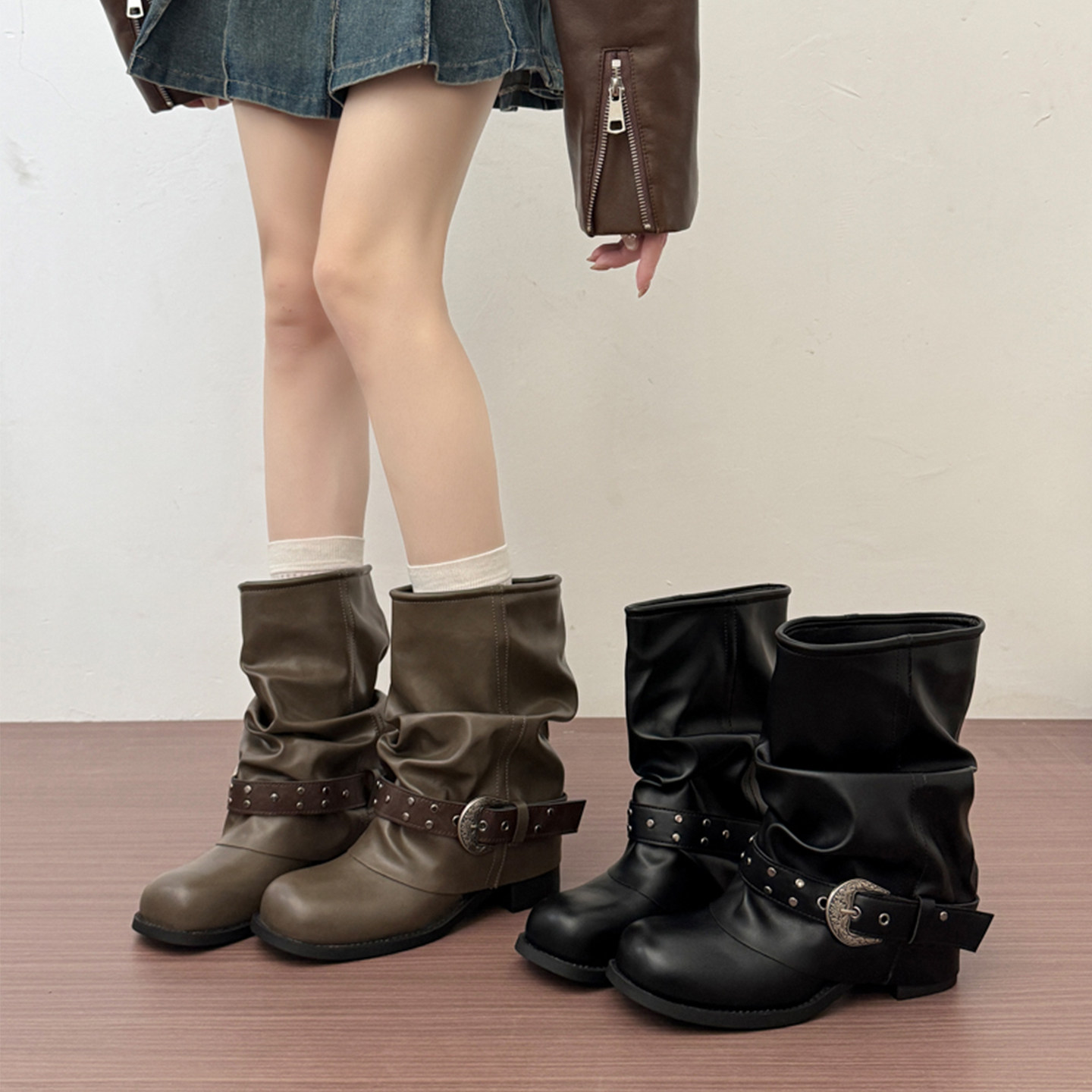中筒皮带扣机车马丁靴女款2026新款秋季铆钉靴子裤管堆堆粗跟短靴
