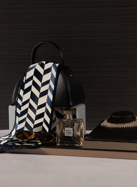 样板房衣帽间梳妆台软装简约现代