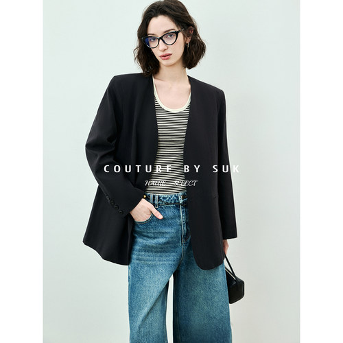 极简风V领西装女职场通勤