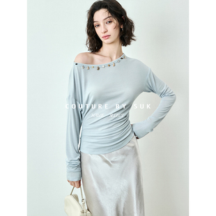 钉珠露肩修身 SUK T恤女春季 醋酸羊毛斜肩长袖 收腰上衣 倾斜诗篇